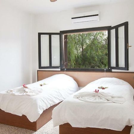 Balci Plaza Hotel&Balci Plaza guest Bungalows Karpaz peninsula Selenias Exterior foto
