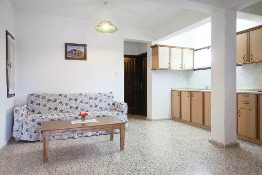 Balci Plaza Hotel&Balci Plaza guest Bungalows Karpaz peninsula Selenias Exterior foto