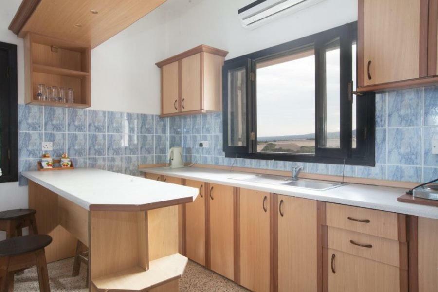 Balci Plaza Hotel&Balci Plaza guest Bungalows Karpaz peninsula Selenias Exterior foto